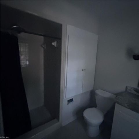7 White Oak TRL, Hampton, VA 23669