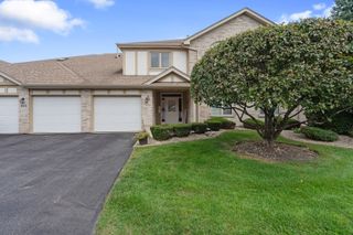 18431 Pine Cone Drive 1, Tinley Park, IL 60477