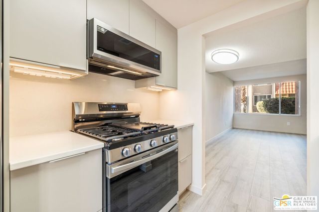 266 E Via Escuela A, Palm Springs, CA 92262