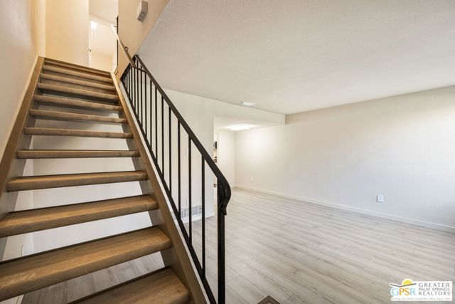 266 E Via Escuela A, Palm Springs, CA 92262