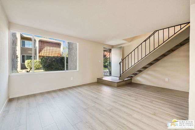 266 E Via Escuela A, Palm Springs, CA 92262