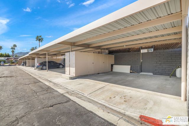 266 E Via Escuela A, Palm Springs, CA 92262