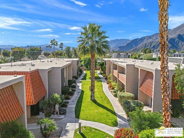 266 E Via Escuela A, Palm Springs, CA 92262
