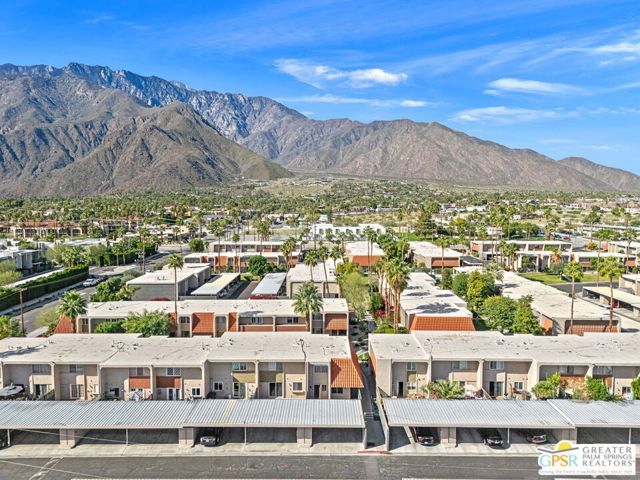 266 E Via Escuela A, Palm Springs, CA 92262