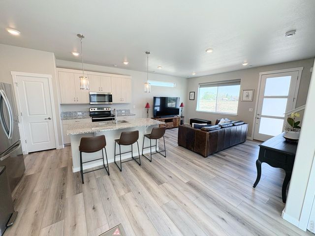 333 Pyramid Peak St, Berthoud, CO 80513