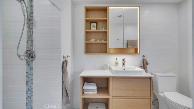 840 N Lynn Drive, Orange, CA 92867