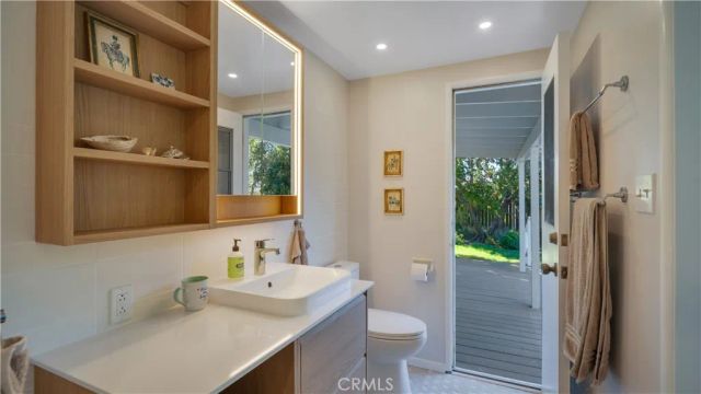 840 N Lynn Drive, Orange, CA 92867