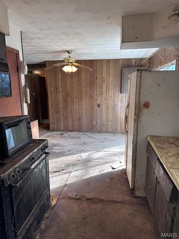 7653 Zimmerman Road, Robertsville, MO 63072