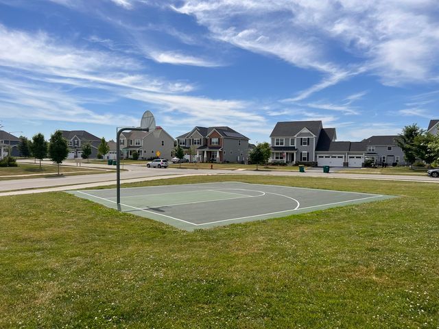 26530 W Red Apple Road, Plainfield, IL 60585