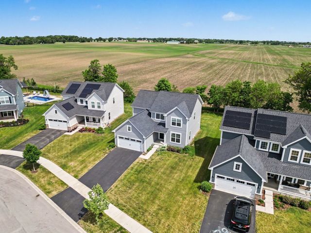 26530 W Red Apple Road, Plainfield, IL 60585