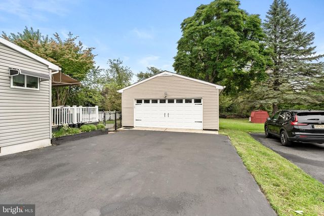 5160 S BROAD ST, Hamilton, NJ 08620
