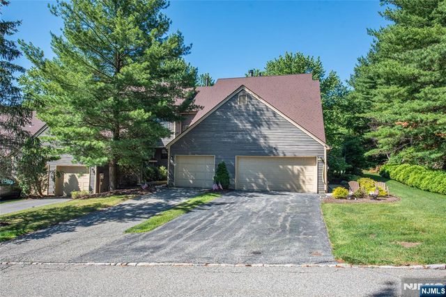 15 Concord G, West Milford, NJ 07480