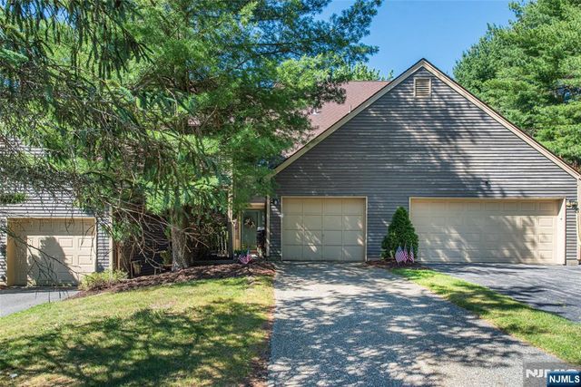 15 Concord G, West Milford, NJ 07480