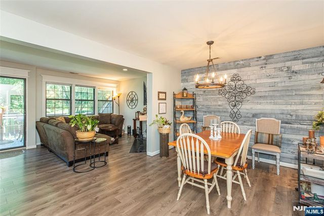 15 Concord G, West Milford, NJ 07480