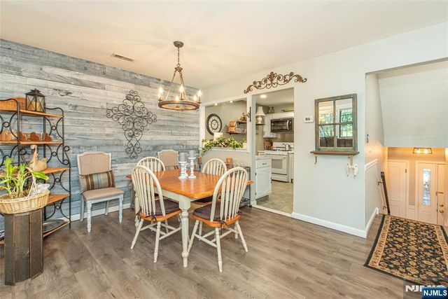 15 Concord G, West Milford, NJ 07480