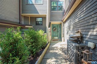 15 Concord G, West Milford, NJ 07480