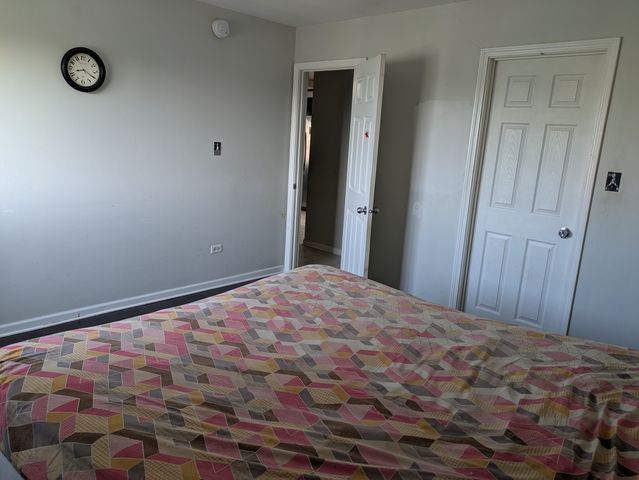 143 W ELK Trail 340, Carol Stream, IL 60188