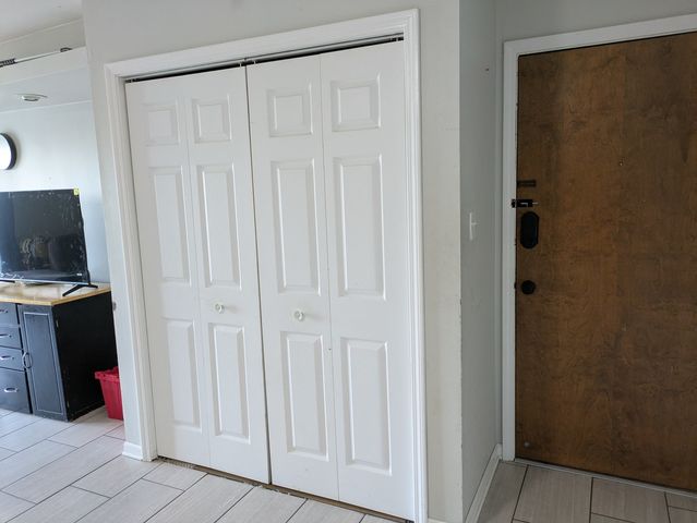 143 W ELK Trail 340, Carol Stream, IL 60188