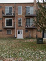 143 W ELK Trail 340, Carol Stream, IL 60188