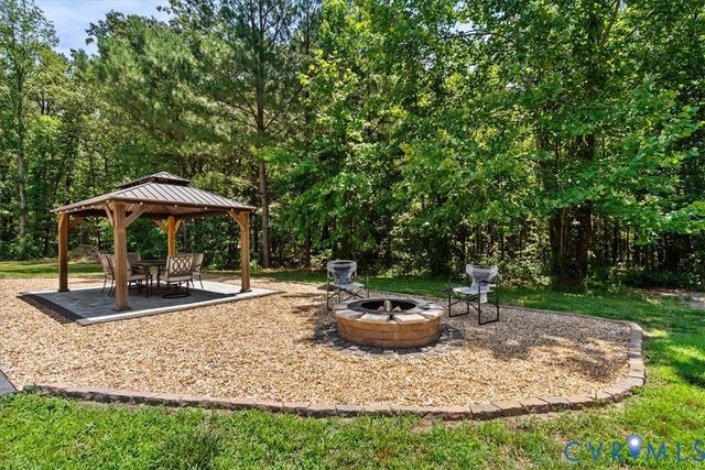 19619 Turkey Run Pl, Dinwiddie, VA 23841