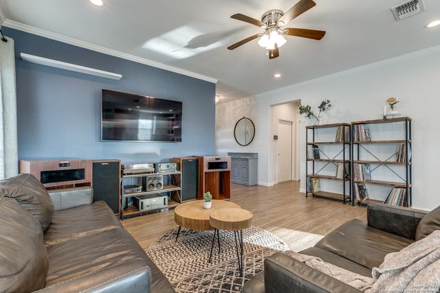 9423 Butterfly, San Antonio, TX 78224