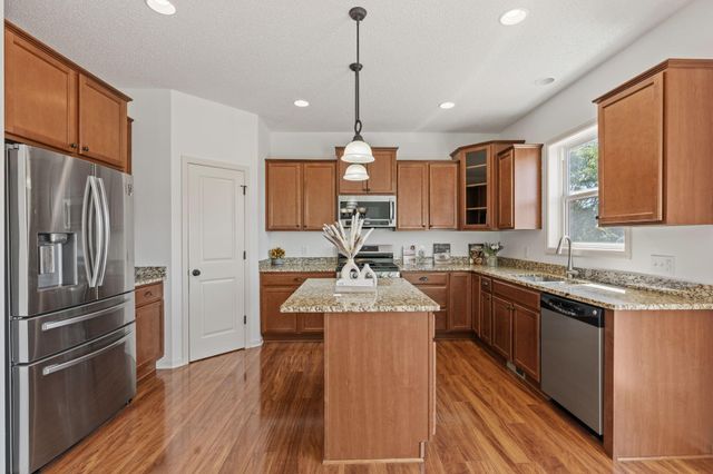 7739 60th Street S, Cottage Grove, MN 55016
