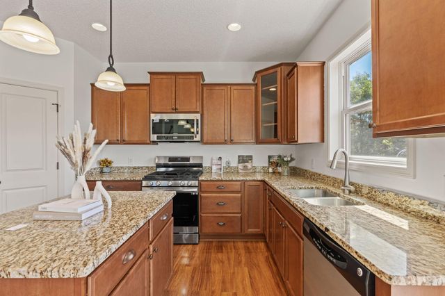 7739 60th Street S, Cottage Grove, MN 55016