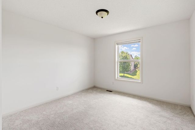 7739 60th Street S, Cottage Grove, MN 55016
