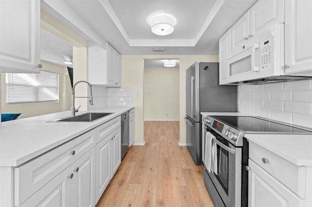 3051 NW 2nd Avenue, Pompano Beach, FL 33064