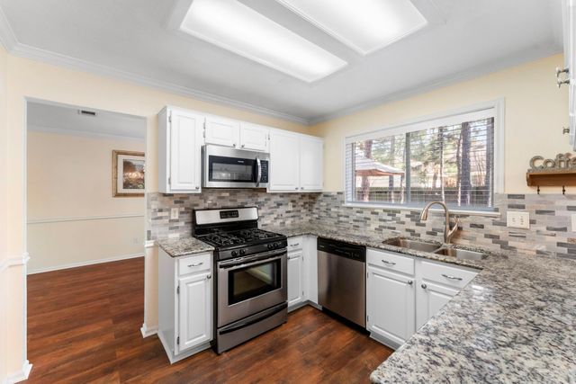 34 Sweetdream Place, The Woodlands, TX 77381