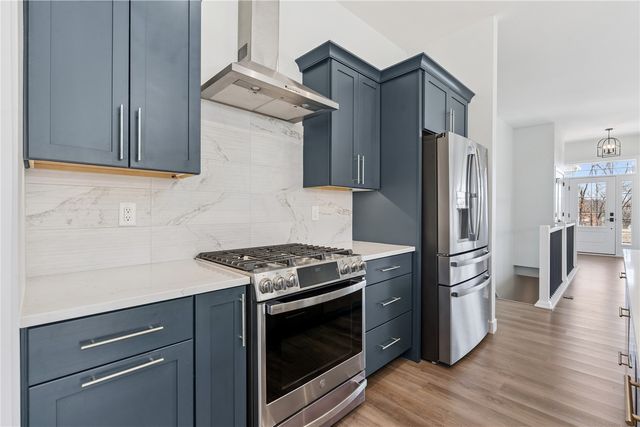 5608 Seminole Valley Trl NE, Cedar Rapids, IA 52411