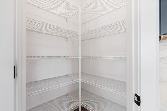 5608 Seminole Valley Trl NE, Cedar Rapids, IA 52411