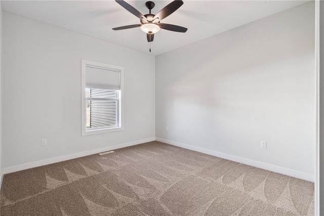 5608 Seminole Valley Trl NE, Cedar Rapids, IA 52411