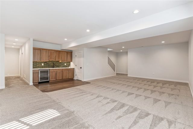 5608 Seminole Valley Trl NE, Cedar Rapids, IA 52411