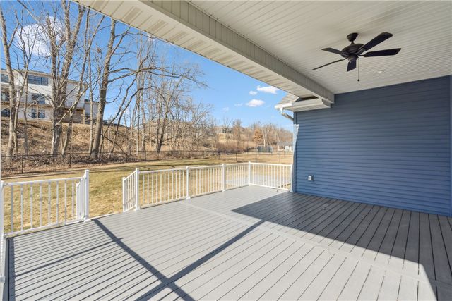 5608 Seminole Valley Trl NE, Cedar Rapids, IA 52411