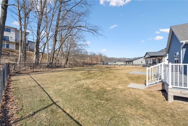 5608 Seminole Valley Trl NE, Cedar Rapids, IA 52411