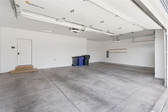 5608 Seminole Valley Trl NE, Cedar Rapids, IA 52411