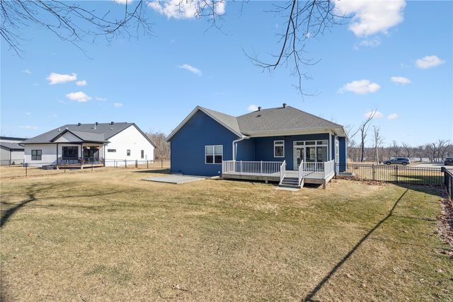 5608 Seminole Valley Trl NE, Cedar Rapids, IA 52411