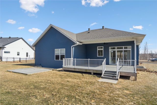 5608 Seminole Valley Trl NE, Cedar Rapids, IA 52411