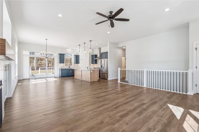 5608 Seminole Valley Trl NE, Cedar Rapids, IA 52411