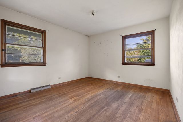 38W135 Mcdonald Road, Elgin, IL 60124