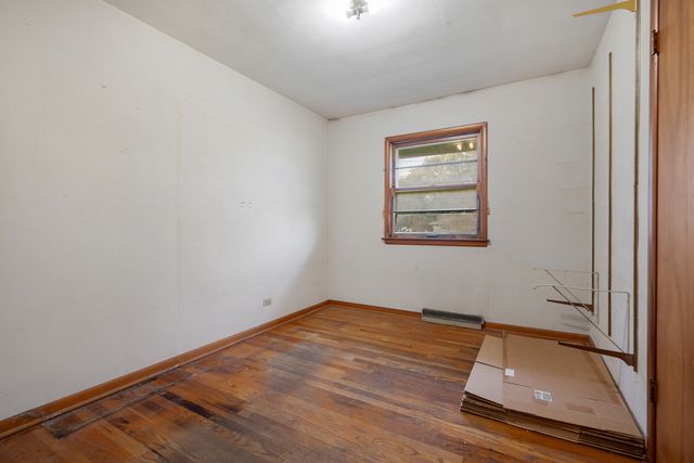38W135 Mcdonald Road, Elgin, IL 60124