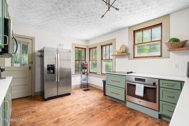 7724 Hodges Ferry Road, Knoxville, TN 37920