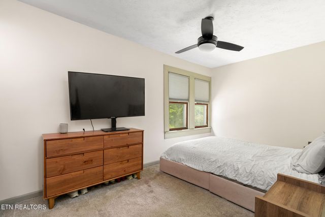 7724 Hodges Ferry Road, Knoxville, TN 37920