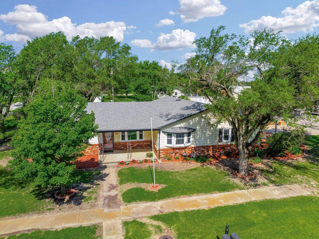 305 N Williams, Udall, KS 67146