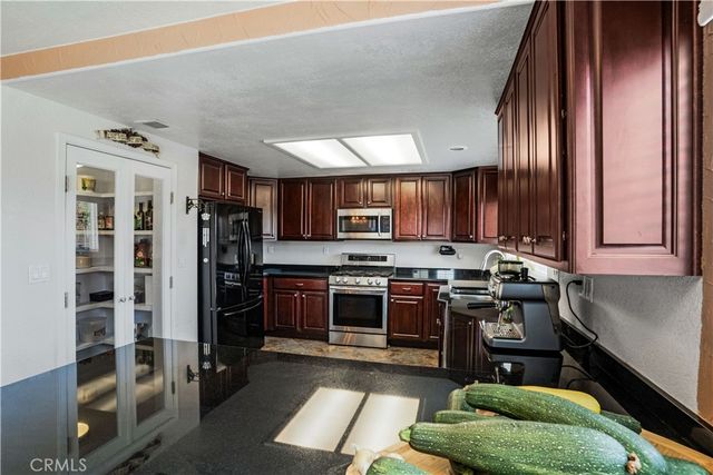 23839 Sweet Pea Court, Murrieta, CA 92562