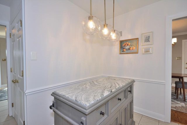 145 Lynnwood LANE, Brookfield, WI 53005