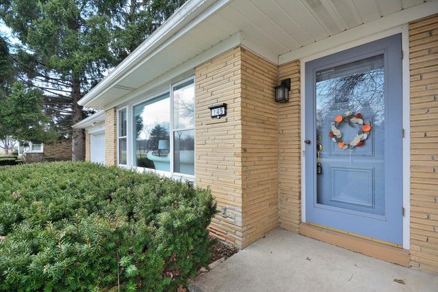 145 Lynnwood LANE, Brookfield, WI 53005