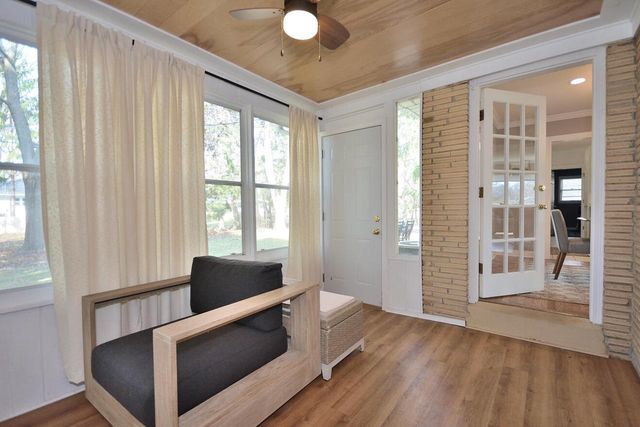 145 Lynnwood LANE, Brookfield, WI 53005