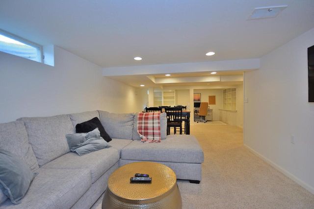 145 Lynnwood LANE, Brookfield, WI 53005